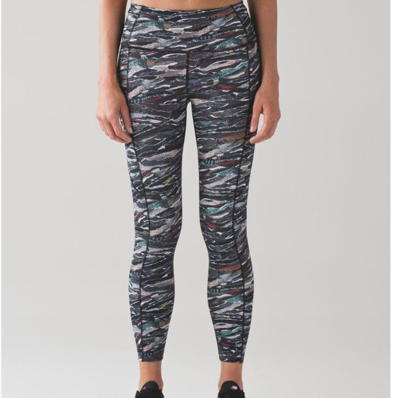 Lululemon Fast And Free 7/8 Tight Mini Sweatr Multi Black - Picture 6 of 6